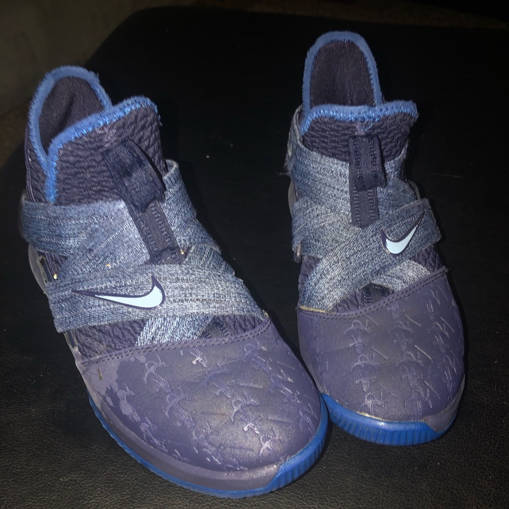 LeBron Soldier 12 “Anchor” Size 4.5Y